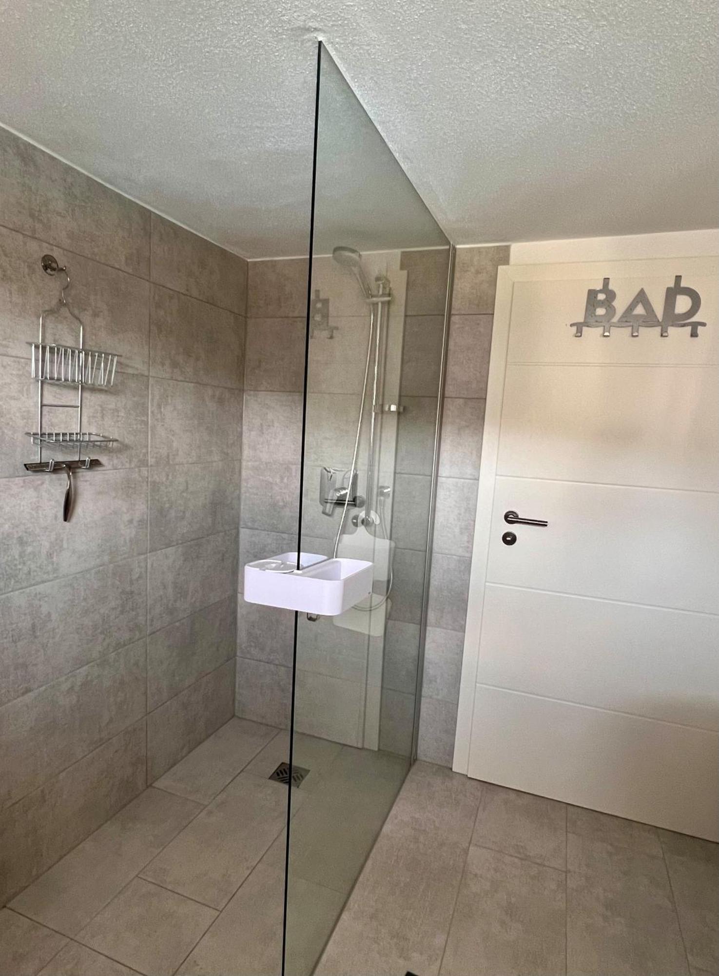 Charmante Einliegerwohnung, 3 Zimmer In Ruhiger Wohnlage, 60Qm, Mit Gemuetlicher Suedterrasse Marburg Bagian luar foto